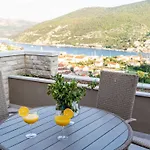Appartamento Arcadia - One Bedroom With Terrace And Sea View